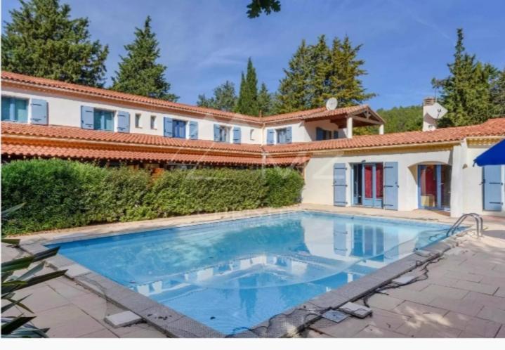 Hotel Bel Valen Le Val Kültér fotó